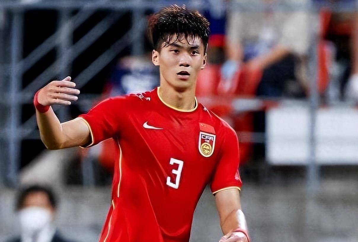 中超劲旅再获胜利,稳固实力向总冠军发起冲击的简单介绍 中超劲旅再获胜利,稳固实力向总冠军发起冲击的简单介绍