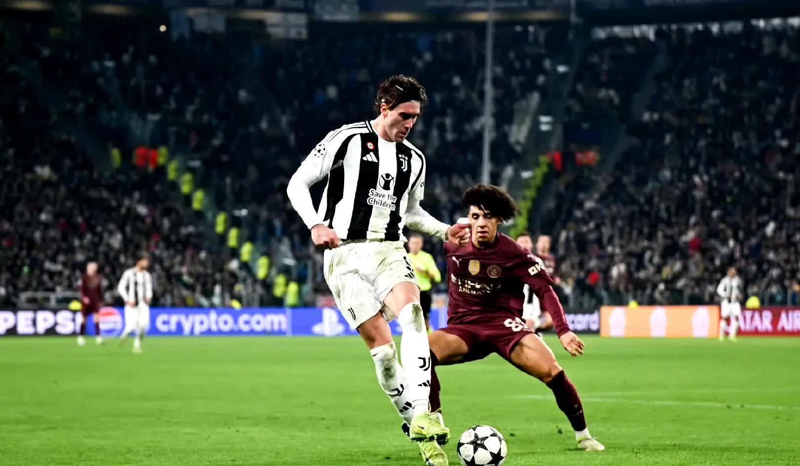 曼城胜巴萨,小组出线前景未卜的简单介绍 曼城胜巴萨,小组出线前景未卜的简单介绍