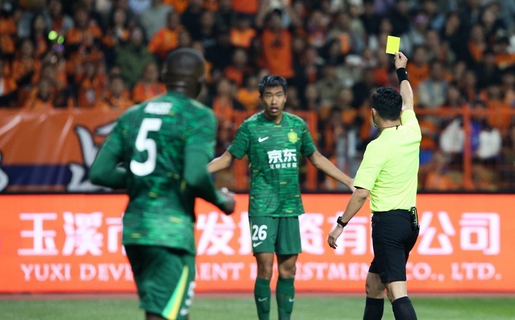 国安中场组织能力突出,多次传球成功 国安中场组织能力突出,多次传球成功