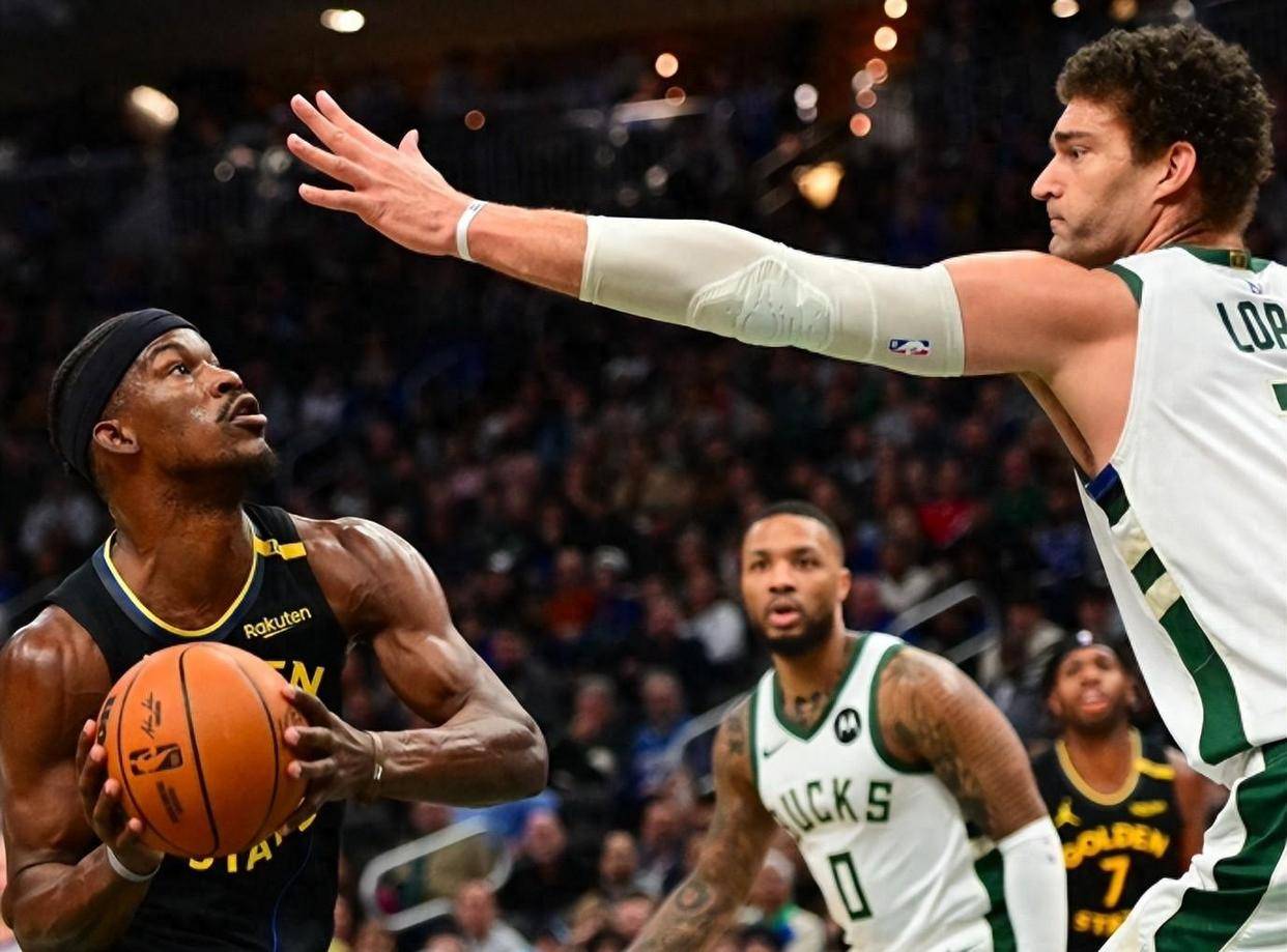 关于篮球赛场之上底线战打成僵局,竞技激烈的信息 关于篮球赛场之上底线战打成僵局,竞技激烈的信息