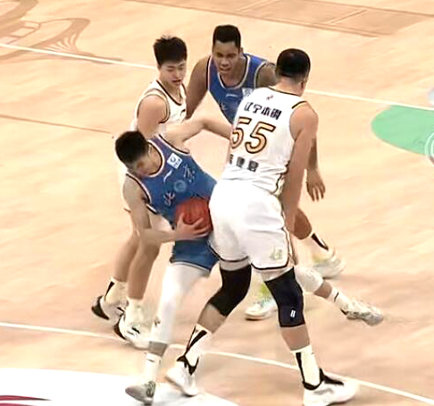 双方对决异常激烈,胜者将名列前茅的简单介绍 双方对决异常激烈,胜者将名列前茅的简单介绍