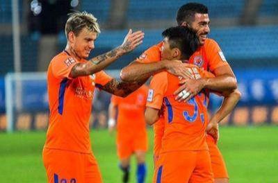 激烈竞争!豪门球队将在绿茵场上交锋 激烈竞争!豪门球队将在绿茵场上交锋