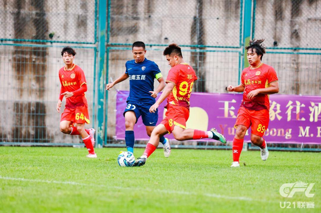 国内足球赛事再度热烈展开,场面激烈的简单介绍 国内足球赛事再度热烈展开,场面激烈的简单介绍