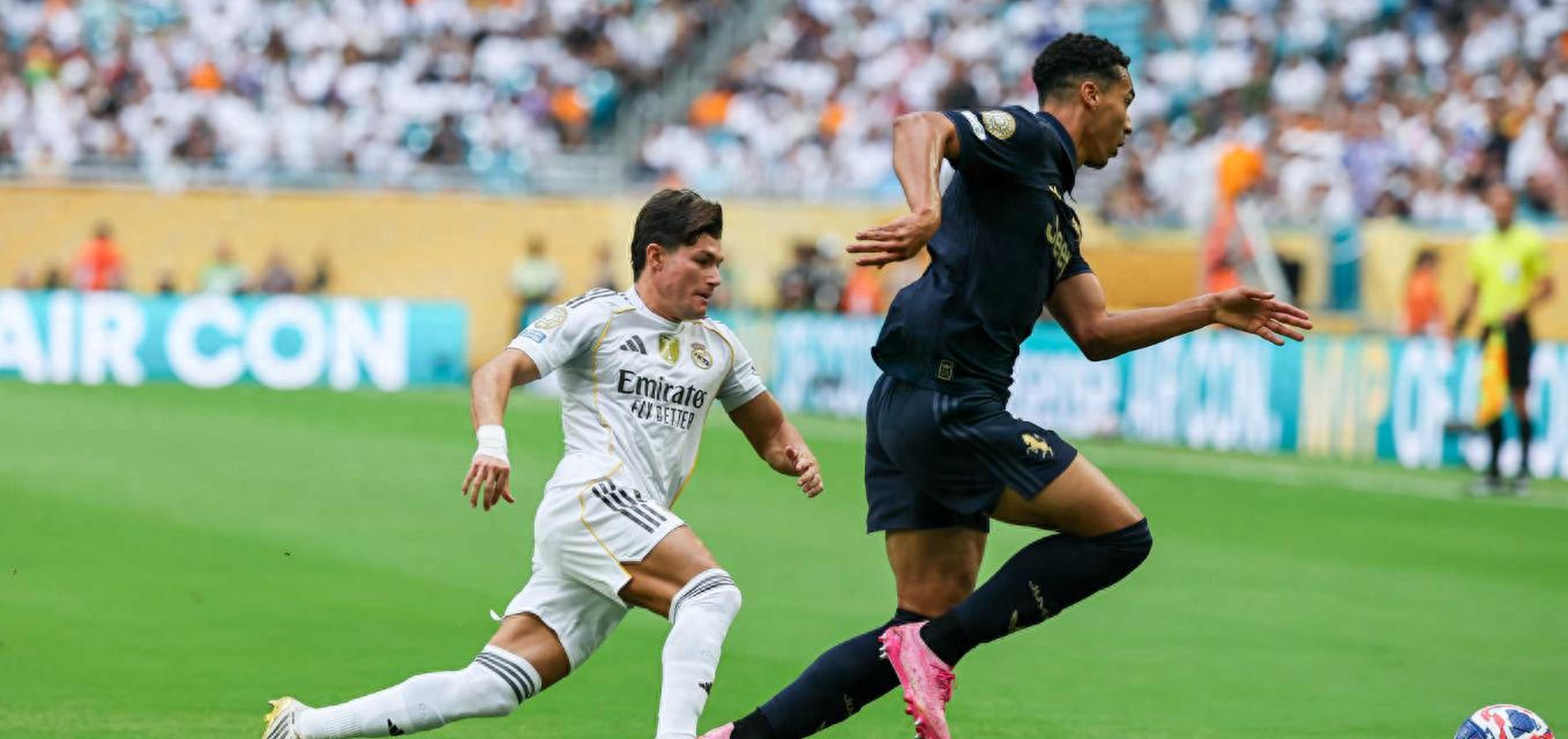 关于尤文图斯被淘汰,巴塞罗那晋级下一轮的信息 关于尤文图斯被淘汰,巴塞罗那晋级下一轮的信息